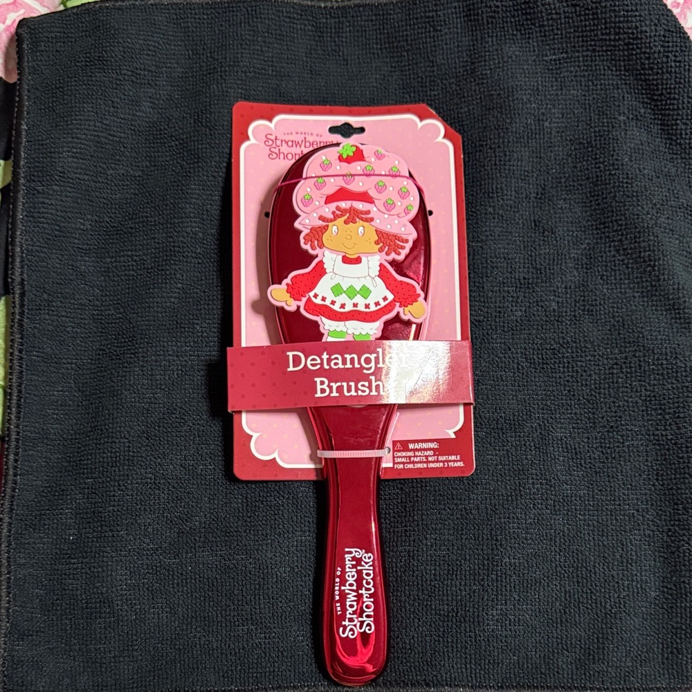Strawberry shortcake Red Detangling Brush